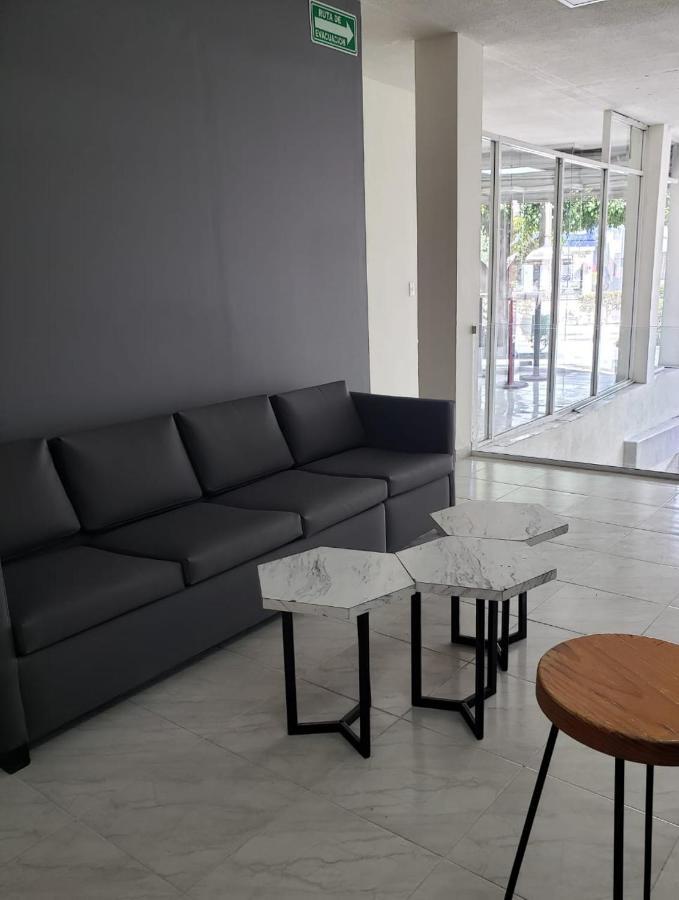 Hotel Estadia Leon Luaran gambar