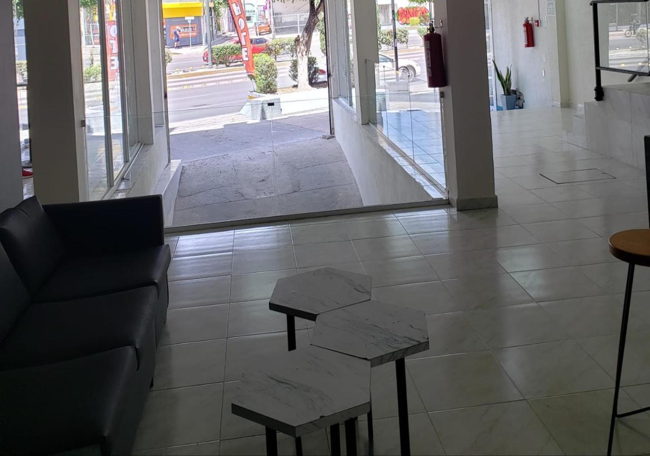 Hotel Estadia Leon Luaran gambar